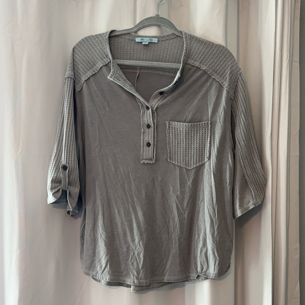 She + Sky Casual Gray Button Down Shirt